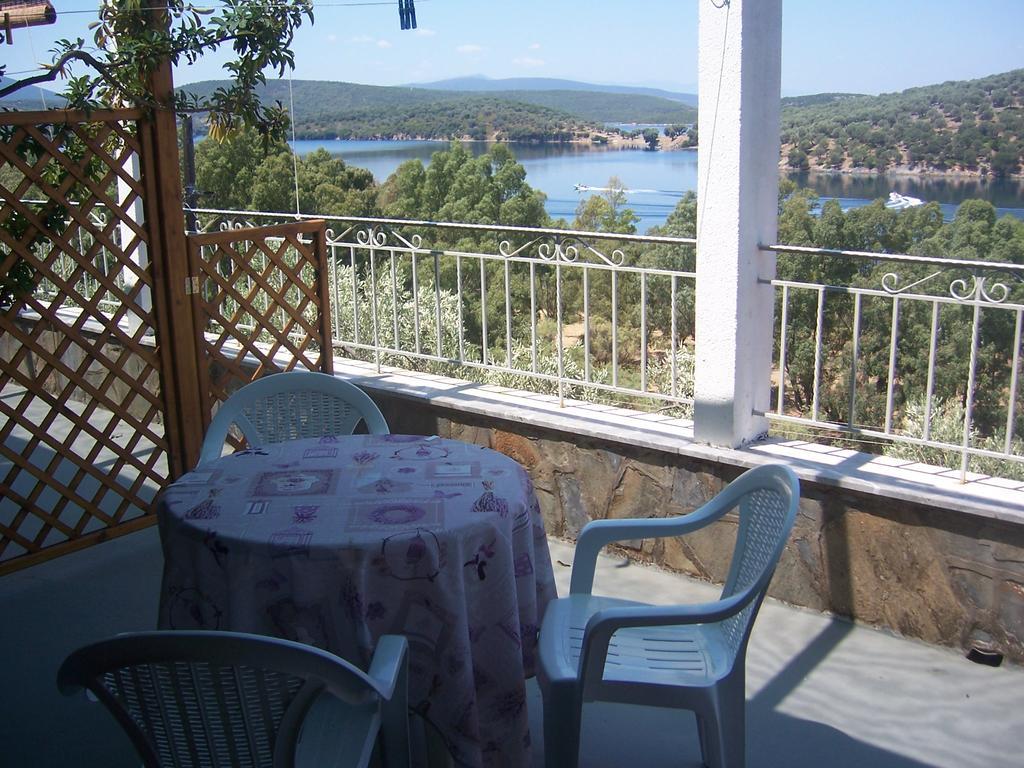Milina Apartments Extérieur photo